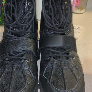 An pairs boots men’s